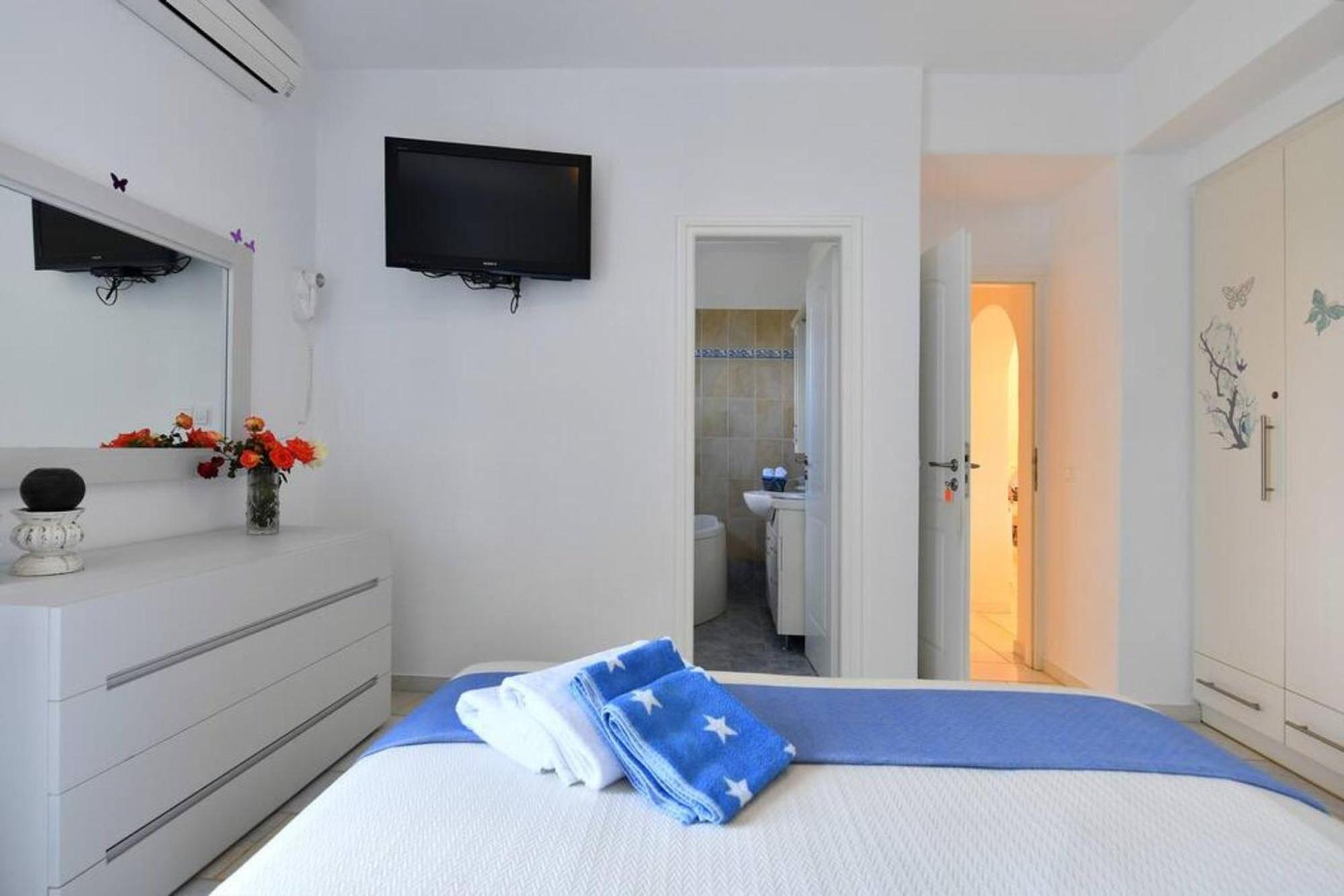 Villa Dionysos In Aliki Bagian luar foto