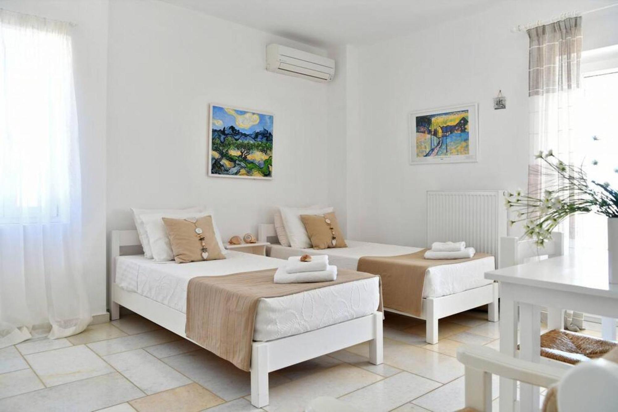 Villa Dionysos In Aliki Bagian luar foto