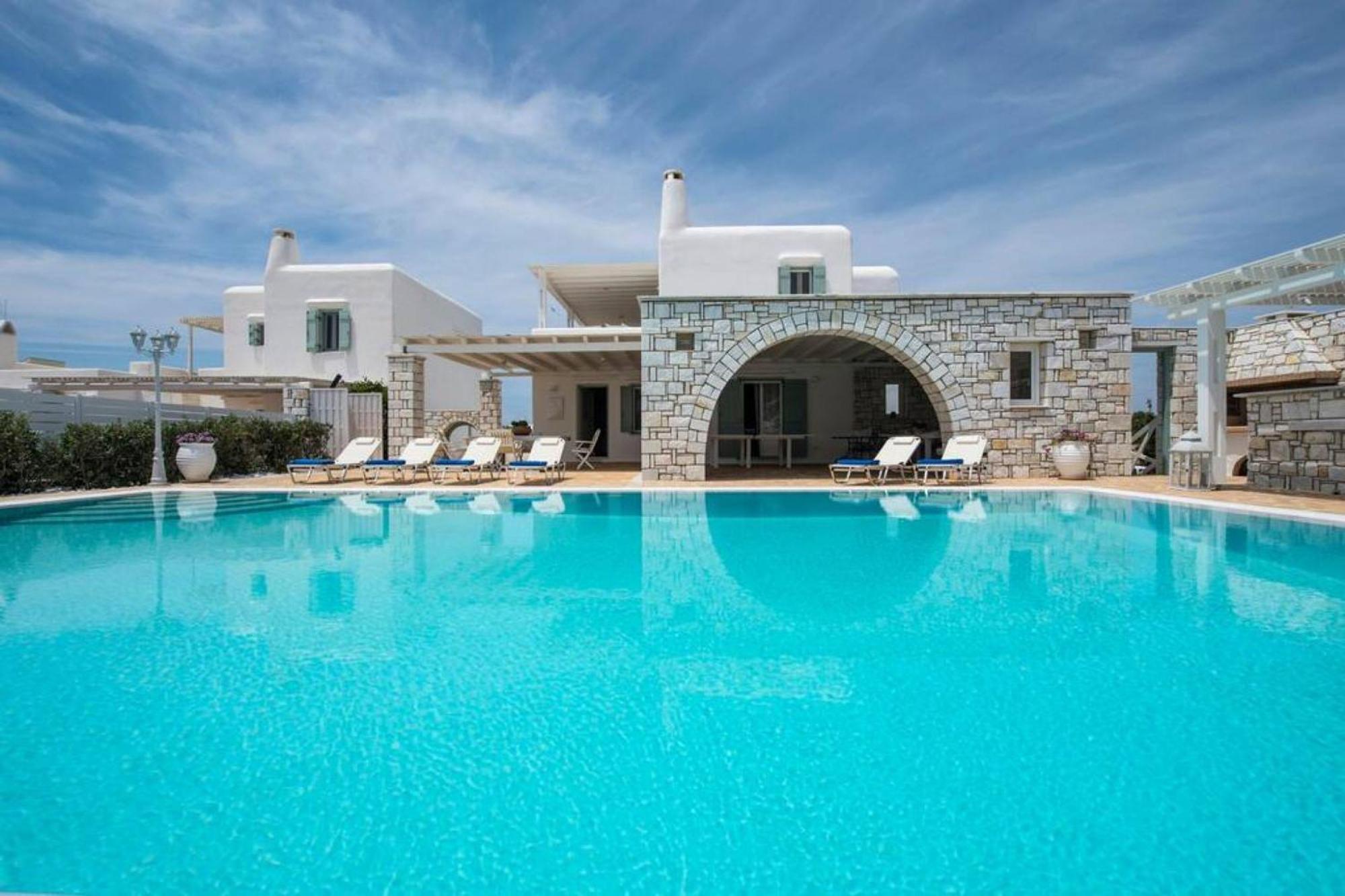 Villa Dionysos In Aliki Bagian luar foto