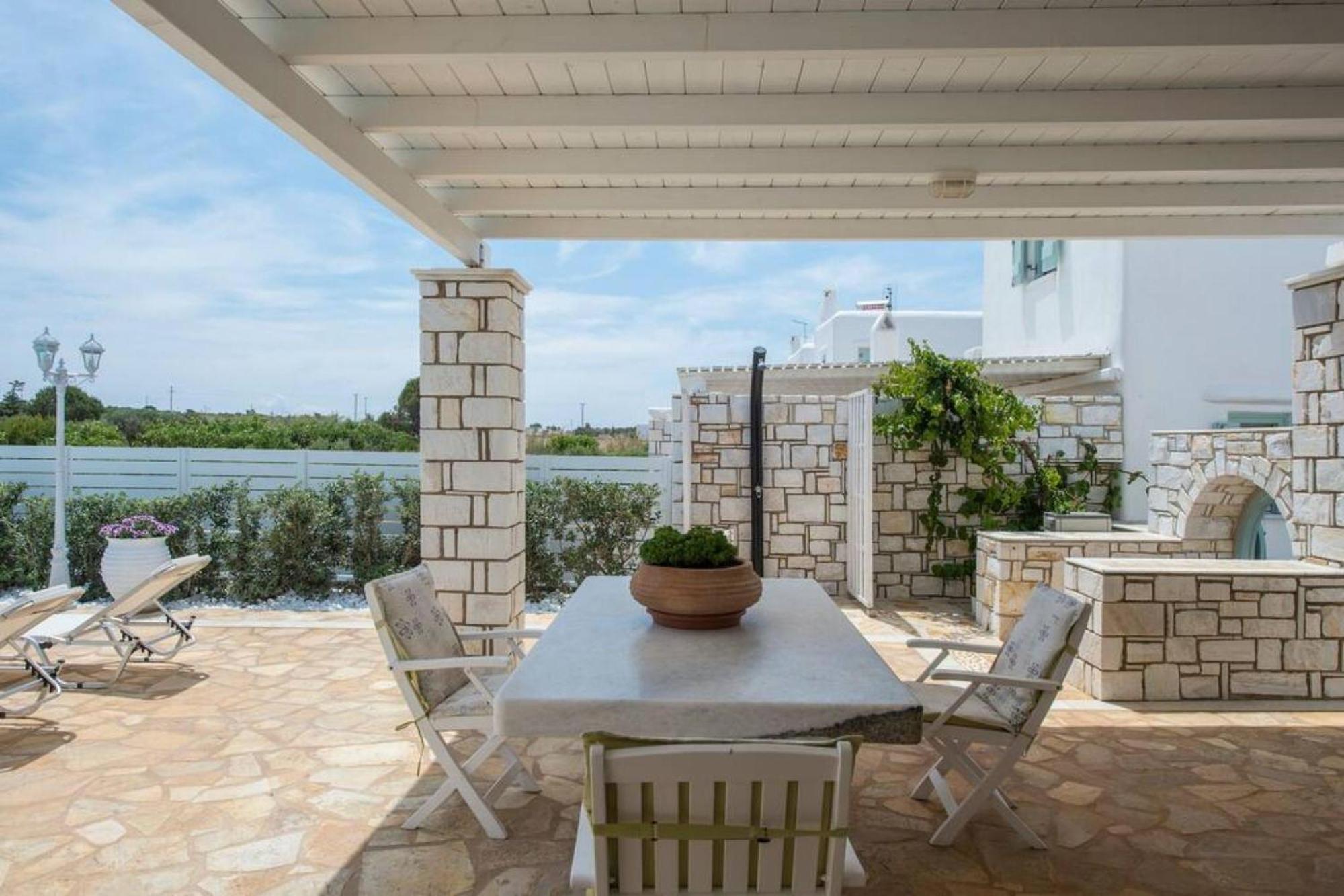 Villa Dionysos In Aliki Bagian luar foto